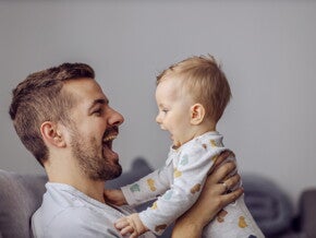 como_incentivar_las_primeras_palabras_del_bebe_mom_me