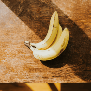 receta de helado de yogurt banano fresas