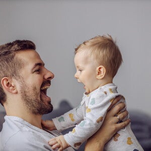 como_incentivar_las_primeras_palabras_del_bebe_mom_me