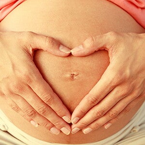 Alimentancion en la madre y el bebe image