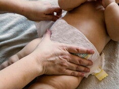¿Cómo cambiar adecuadamente el pañal del bebé?
